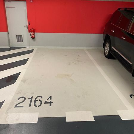 Lia Apartman - Private Parking Bratislava Buitenkant foto